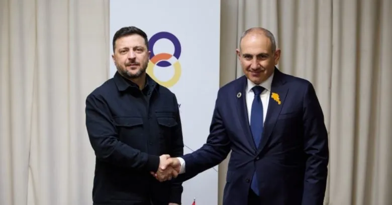 Зеленський про важливість активного діалогу з Вірменією