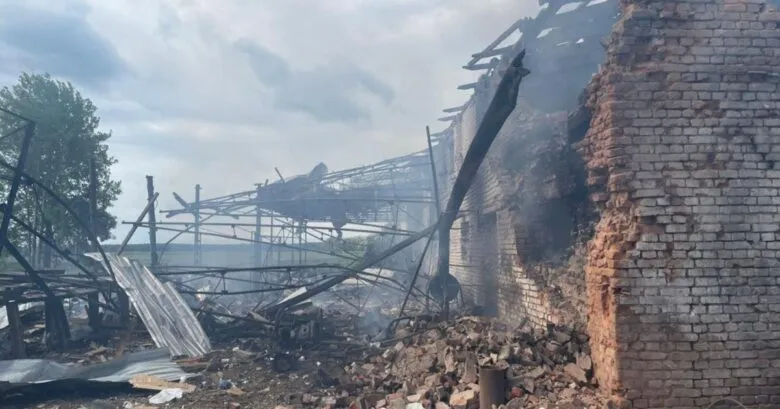 Удар росії по Чернігівщині: загинула жінка, є тяжко поранений
