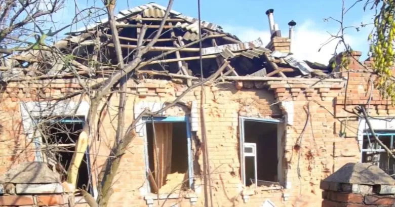 Троє людей поранені внаслідок російських обстрілів Нікопольського району